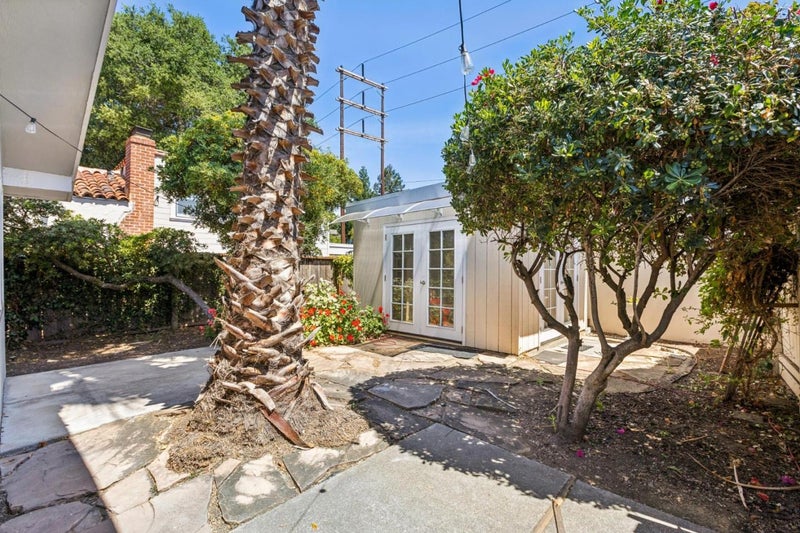 1061 Alma Street
