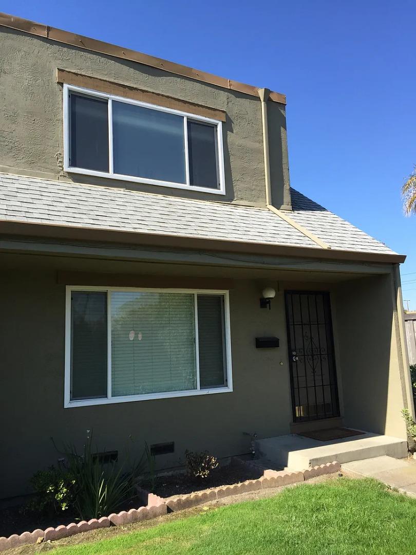5090 Plaza Corona