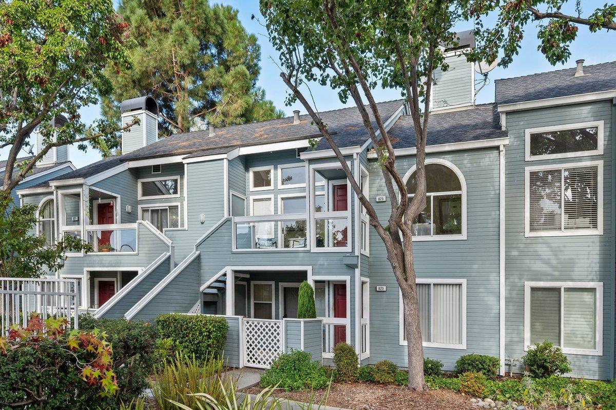 825 Portwalk Place