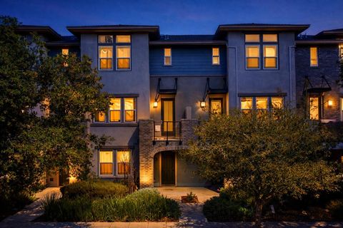 Photo of 925 De Guigne Drive #4, SUNNYVALE, CA 94085 (MLS # ML82032661)