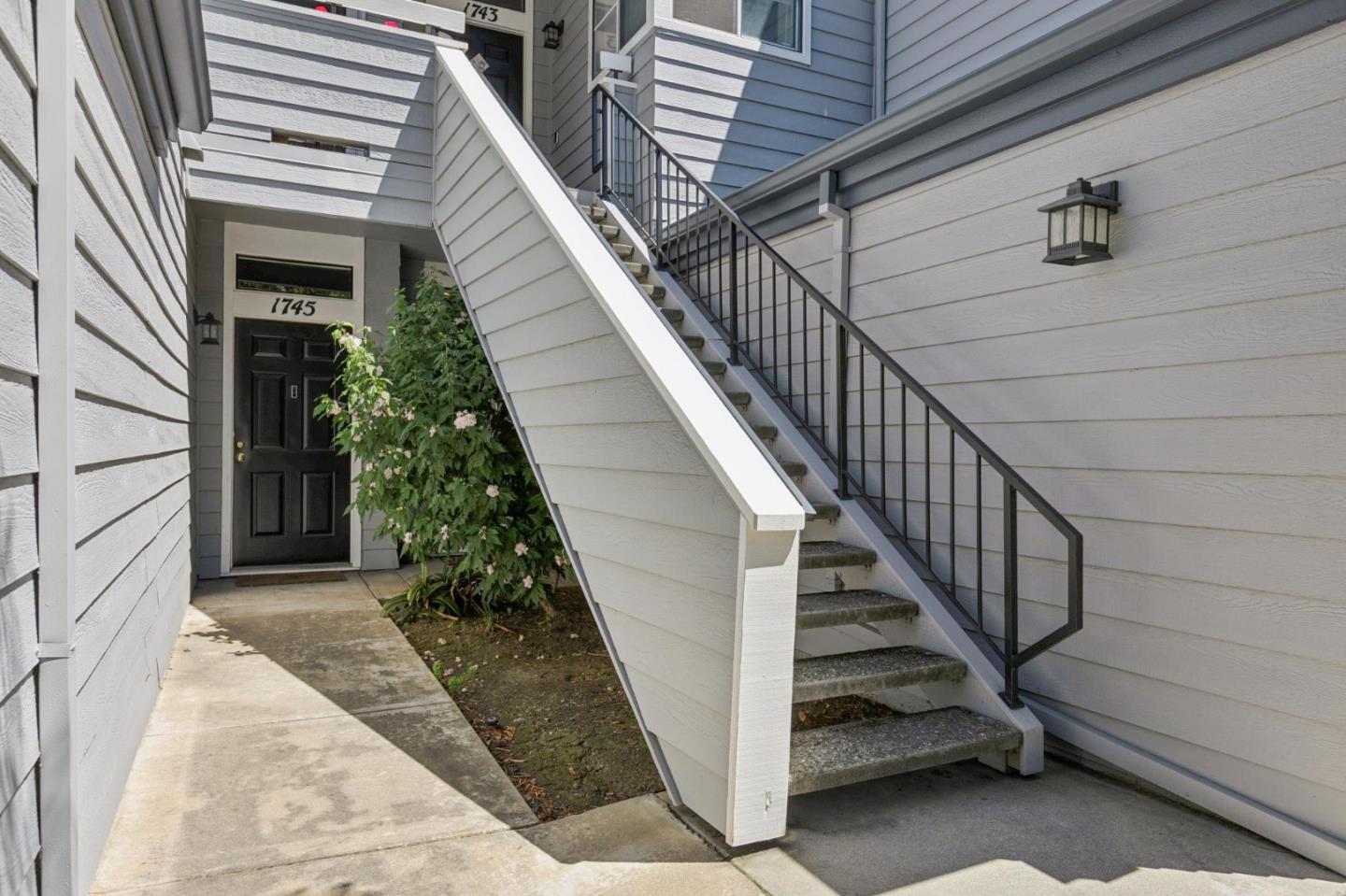 1741 Parkview Green Circle