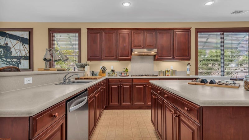 3395 Savanna Way
