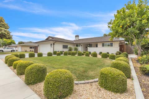 Photo of 1268 La Mirada Drive, SALINAS, CA 93901 (MLS # ML82046902)