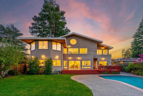 325 East Oakwood Boulevard REDWOOD CITY CA 94061