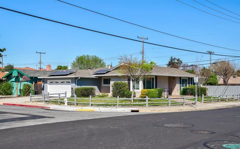 Photo of 2420 Fordham Drive, SANTA CLARA, CA 95051 (MLS # ML82039067)