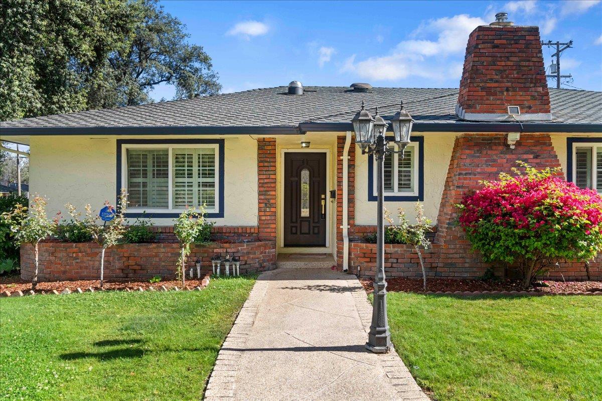 2099 Emory Street