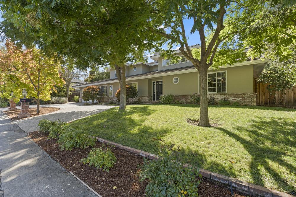 1405 Montclaire Place