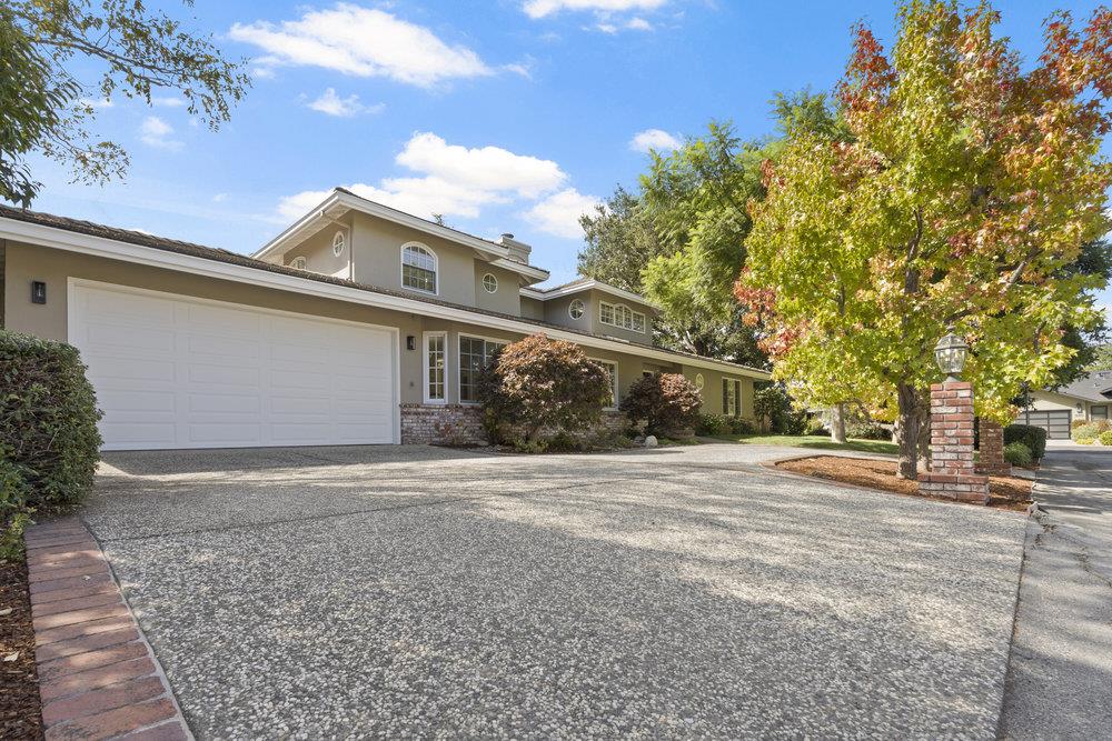 1405 Montclaire Place