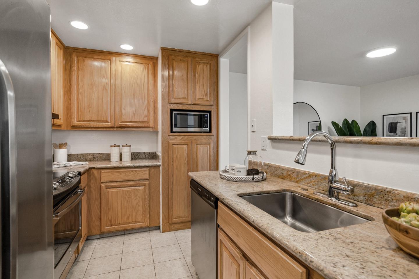 1943 Mount Vernon Court 107