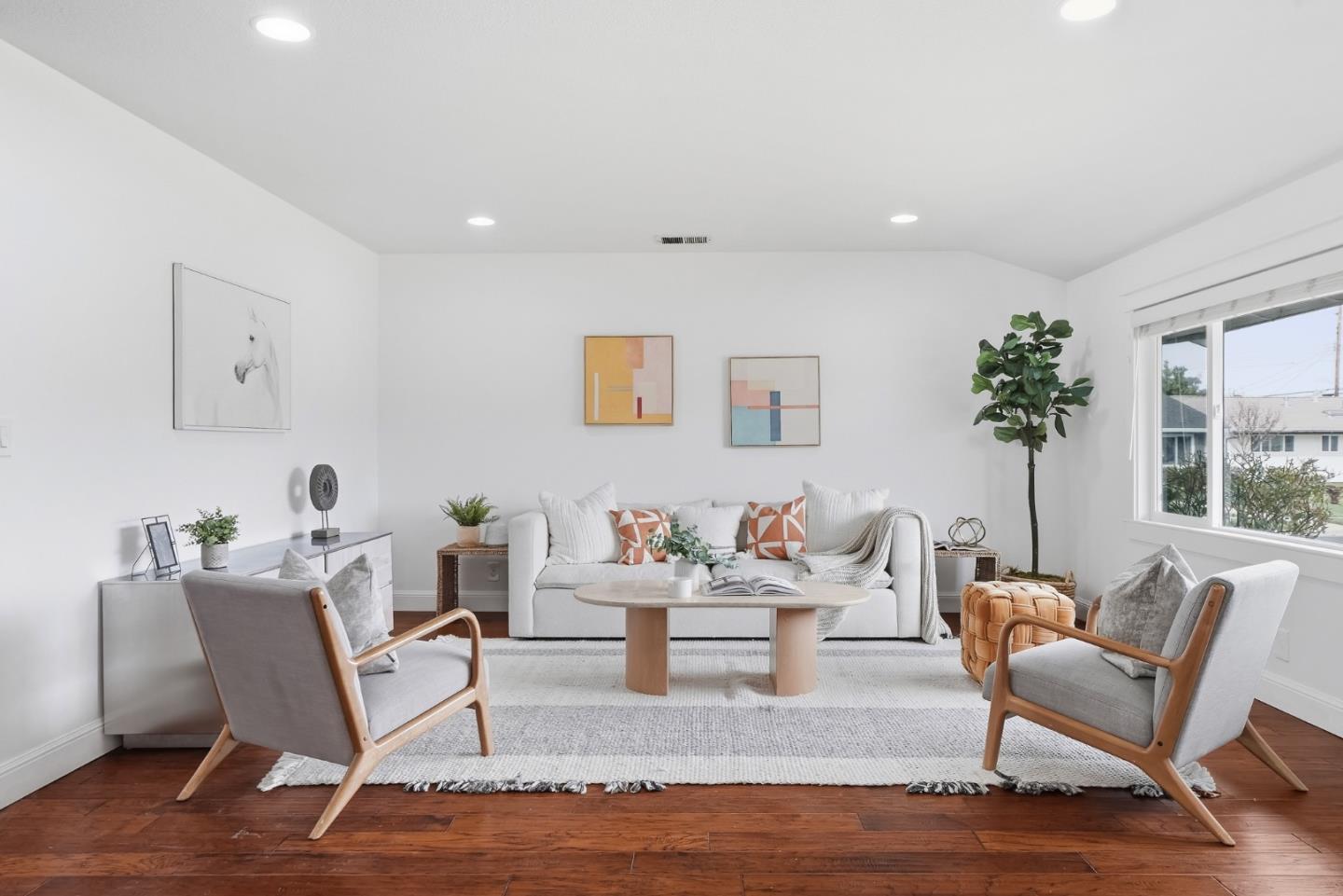 4005 Laurelglen Court