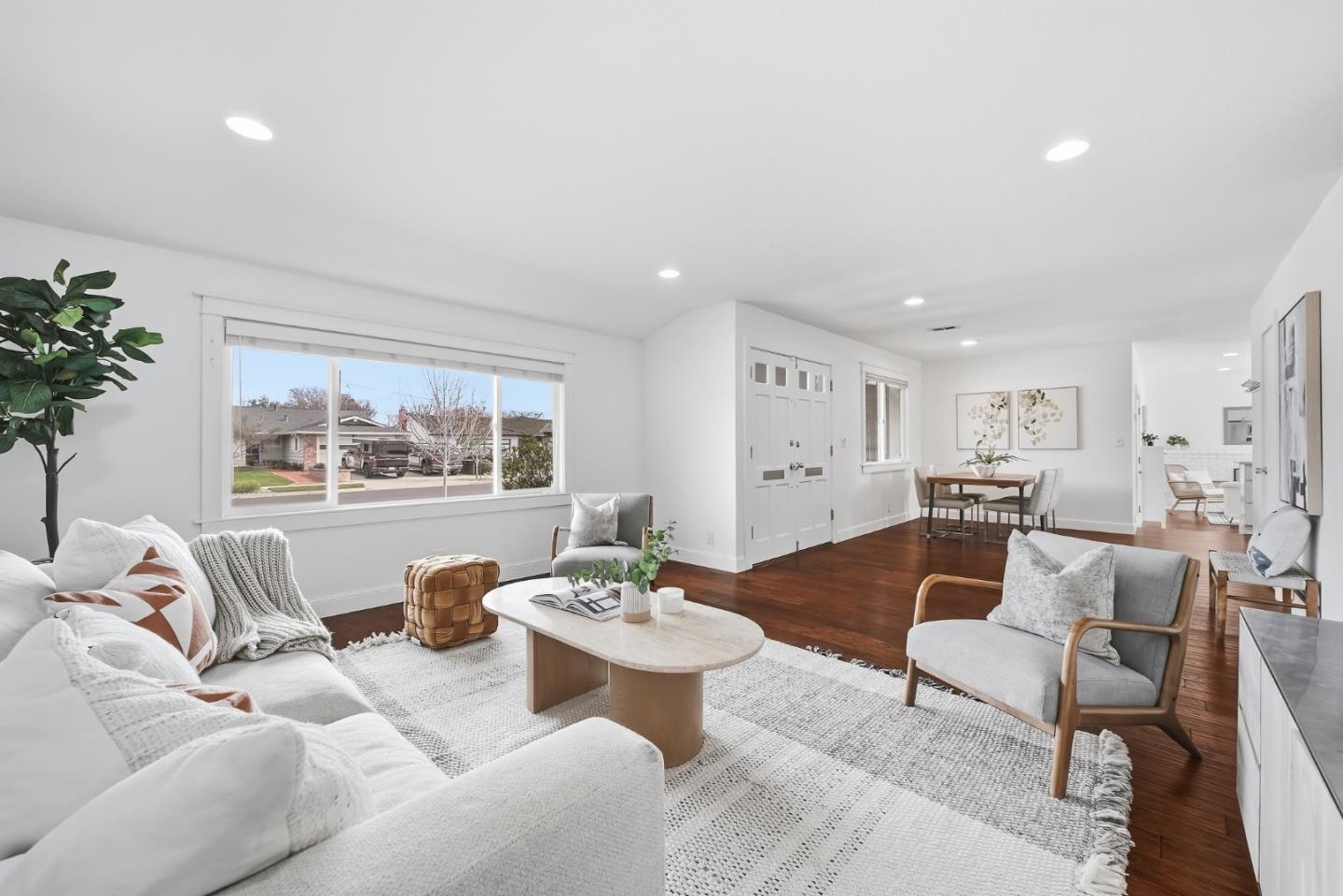 4005 Laurelglen Court