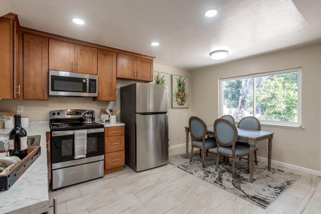 2273 Beckham Way