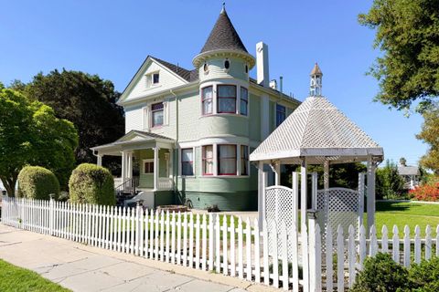 Photo of 712 West Street, HOLLISTER, CA 95023 (MLS # ML82041872)