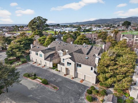 Tiny photo for 172 Amesport Landing, Half Moon Bay, CA 94019 (MLS # ML82032162)