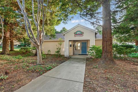 Tiny photo for 172 Amesport Landing, Half Moon Bay, CA 94019 (MLS # ML82032162)