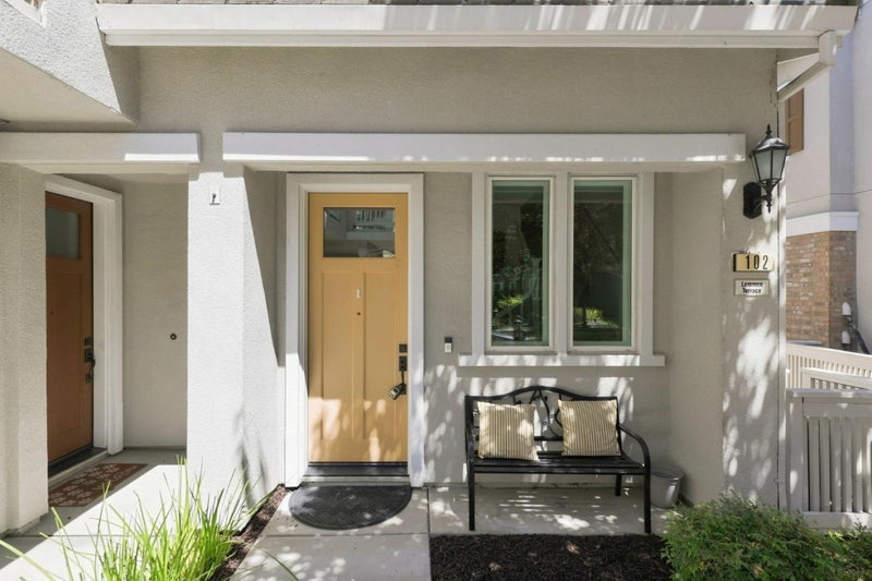 102 Lemmon Terrace