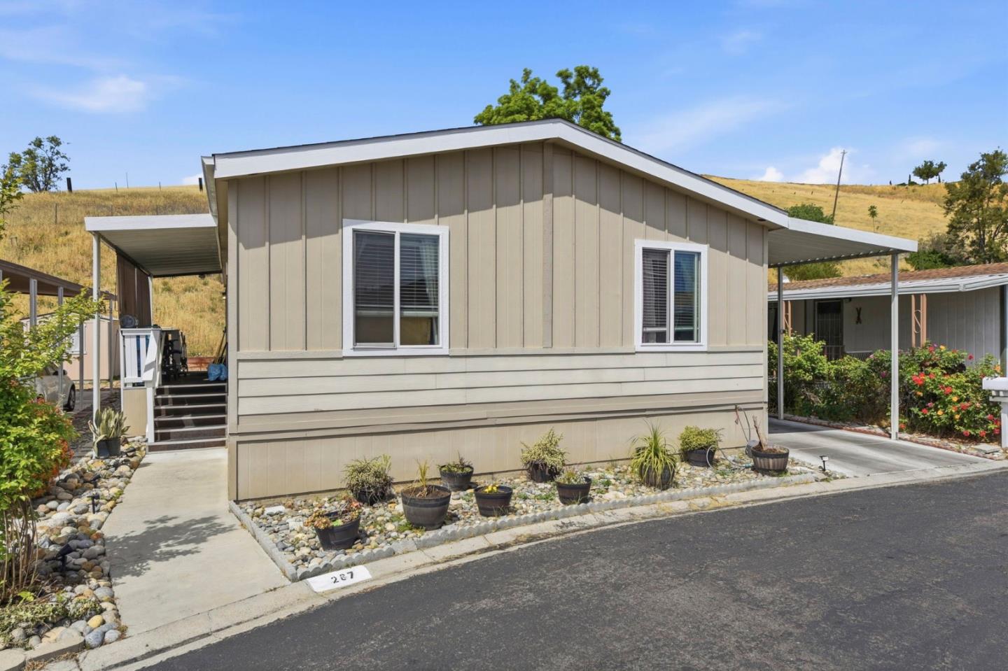 267 Chateau la Salle Drive