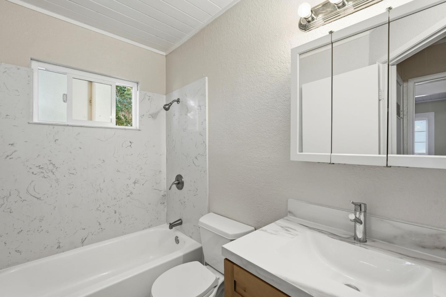 240 DUBOCE Avenue