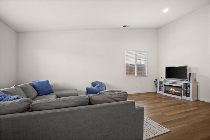 2710 Sebastan Lane