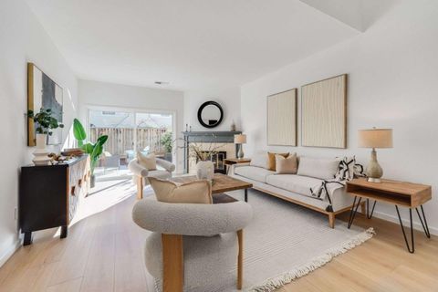 Photo of 853 Erie Circle, MILPITAS, CA 95035 (MLS # ML82031103)