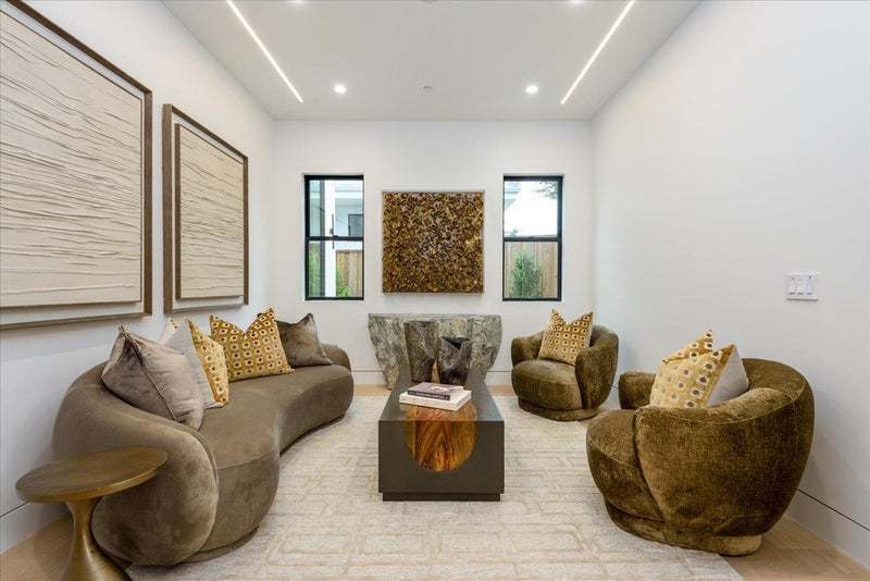 3841 Alameda De Las Pulgas