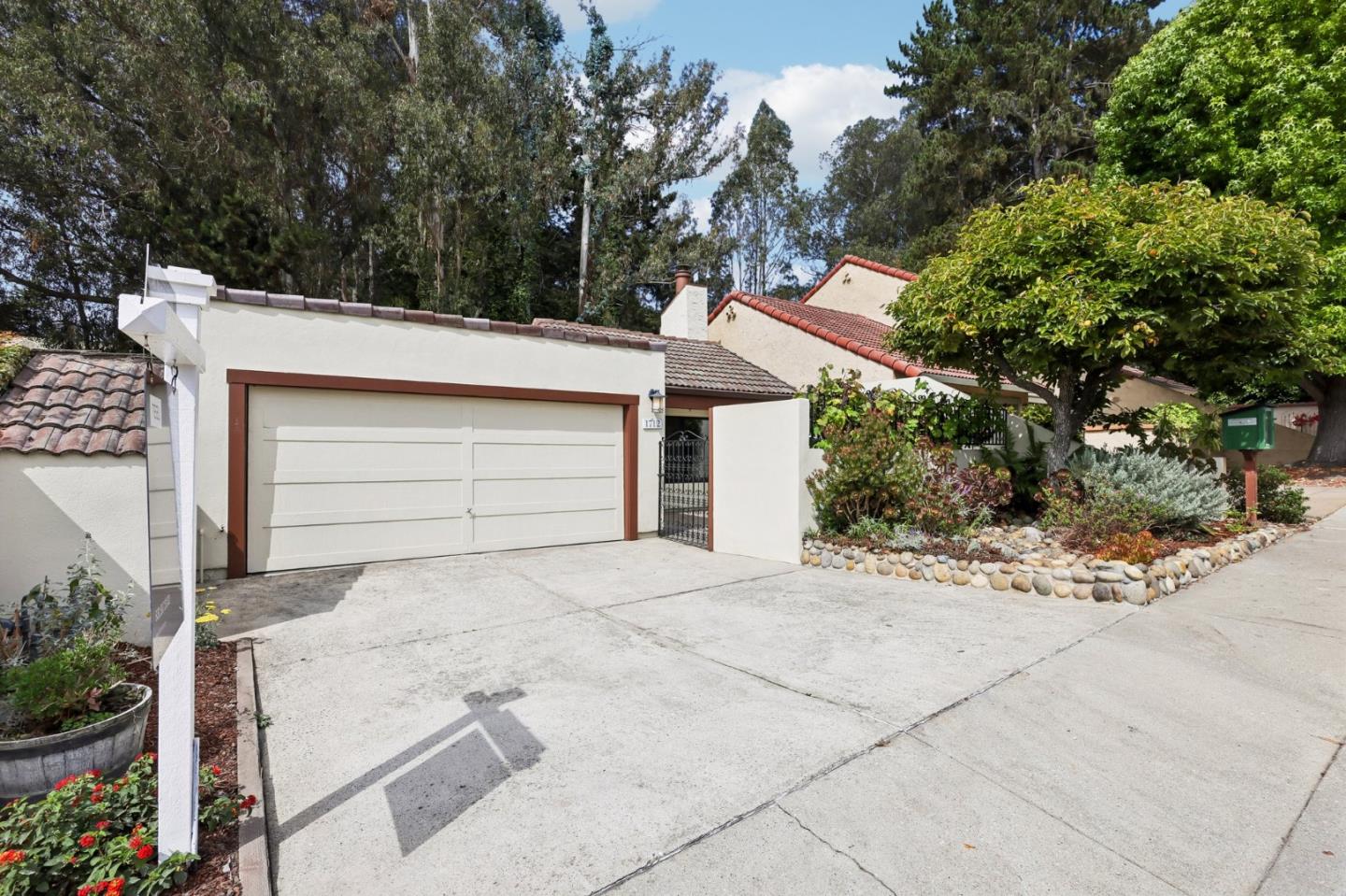 1712 Escalona Drive