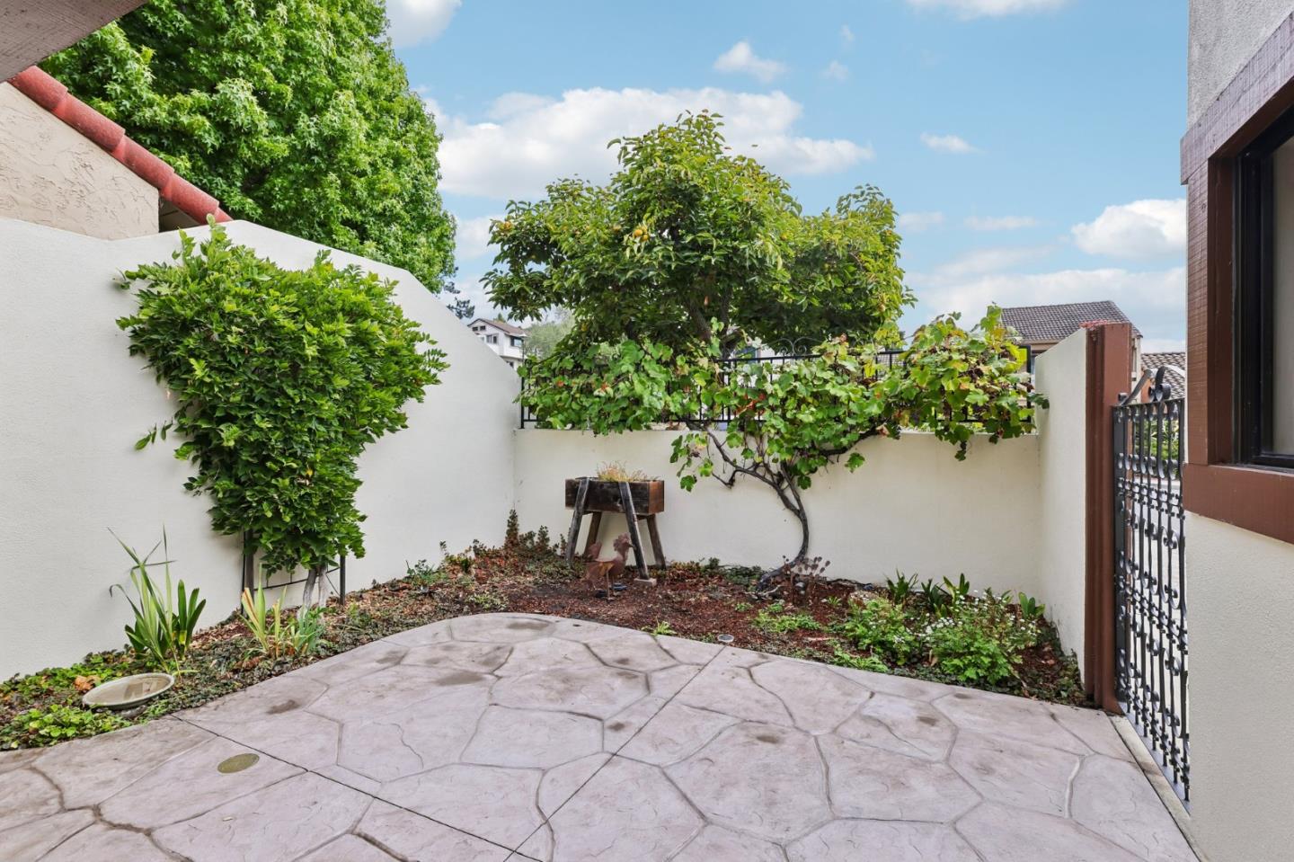 1712 Escalona Drive