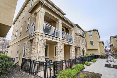 Tiny photo for 5965 Woodspring Loop, San Jose, CA 95123 (MLS # ML82033482)