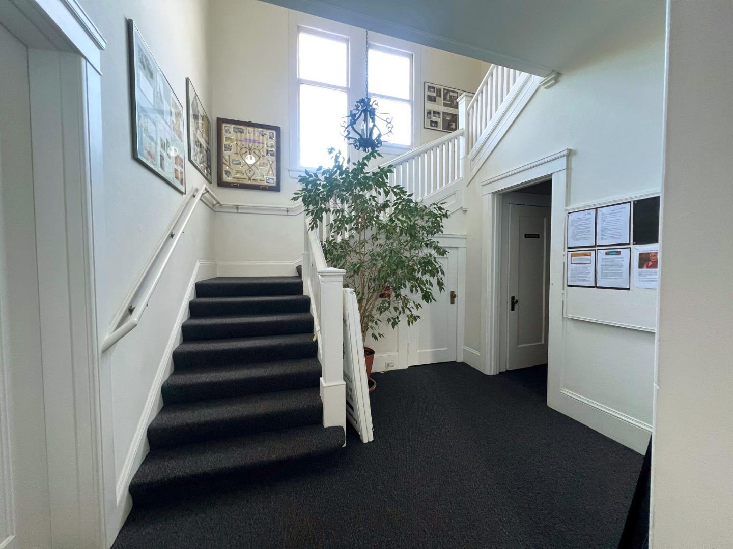 400 W Franklin Street