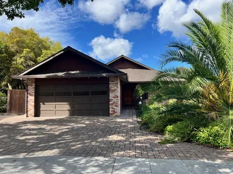 701 Christine Drive, Palo Alto, CA 94303 - #: ML82025619