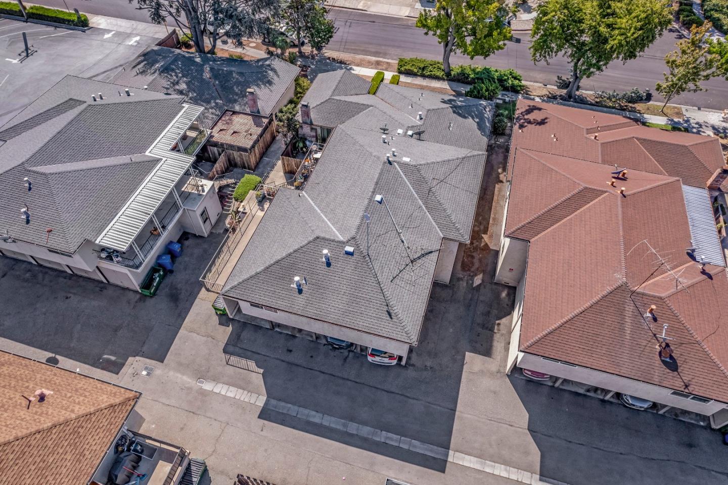 4335 Blackford Avenue