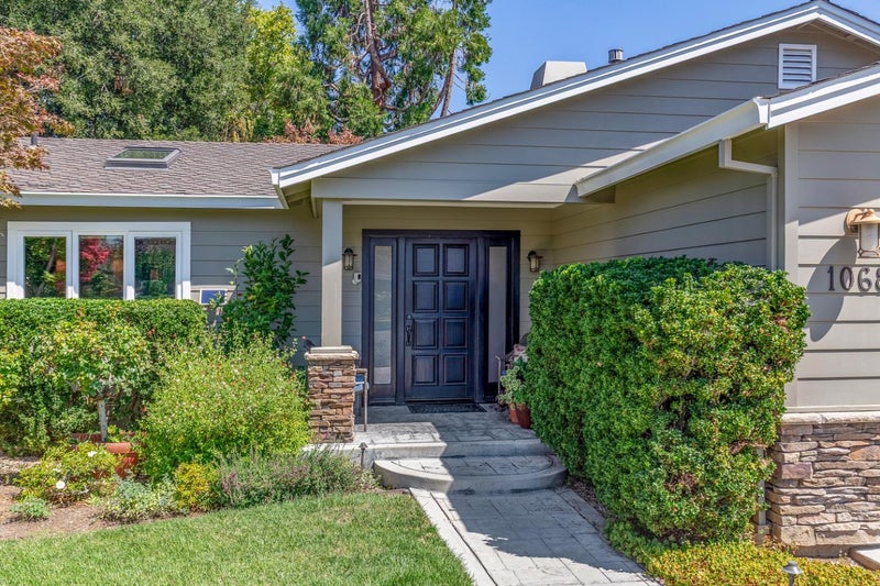 1068 Rose Avenue