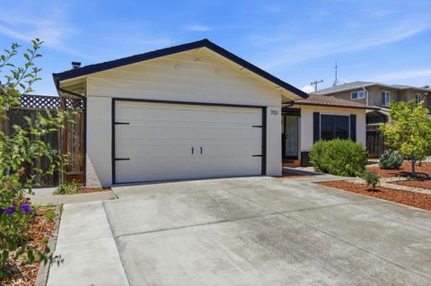 Photo of 703 Laurie Avenue, SANTA CLARA, CA 95054 (MLS # ML82045414)
