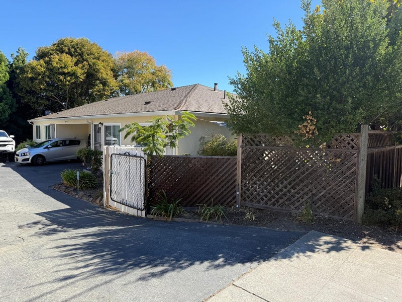 1815 Woodland Avenue