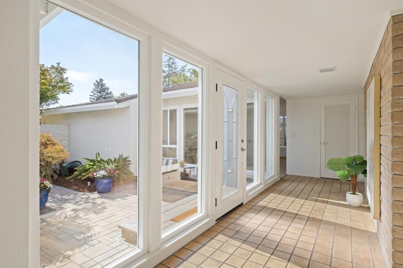 1073 Sargent Drive