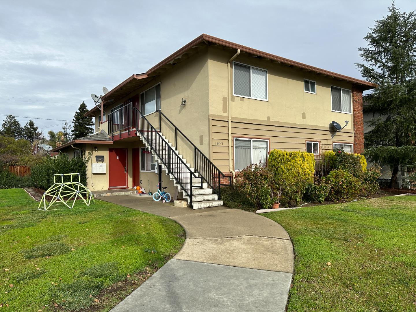 1053 West Hamilton Avenue