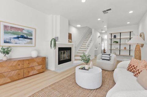 Photo of 975 Belmont Terrace #2, Sunnyvale, CA 94086 (MLS # ML82037261)