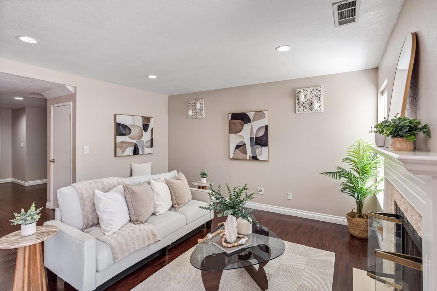 38921 Cherry Glen Common