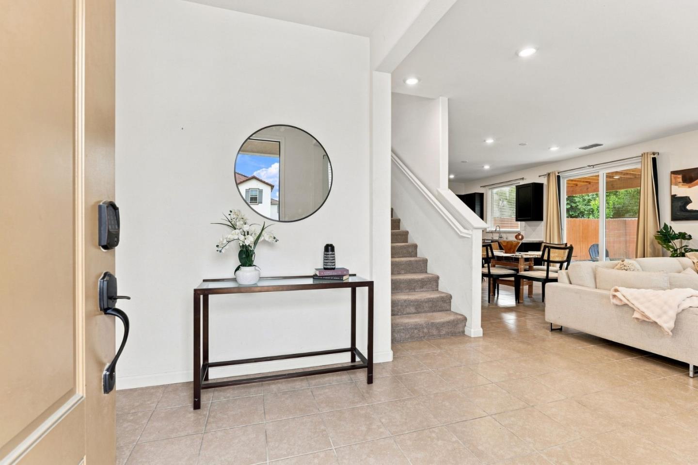 600 Duran Court