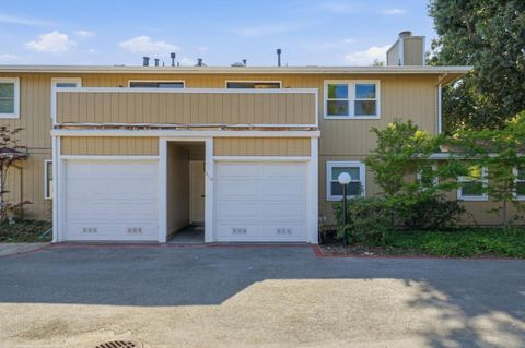 Photo of 570 Vista Avenue, PALO ALTO, CA 94306 (MLS # ML82043281)