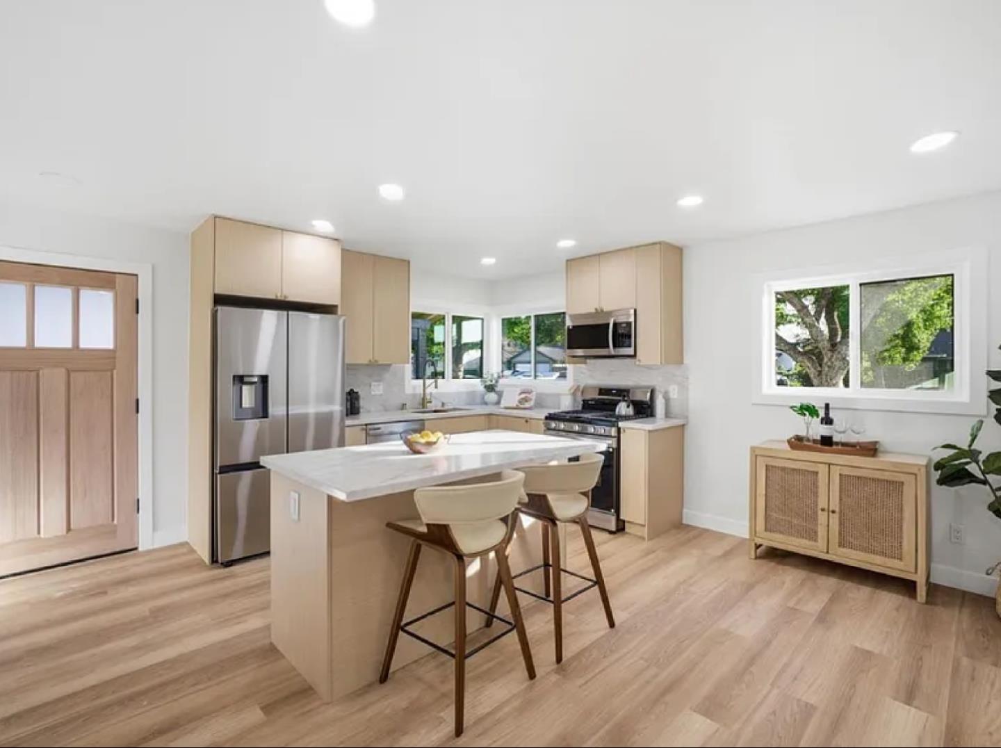 5430 Clovercrest Drive