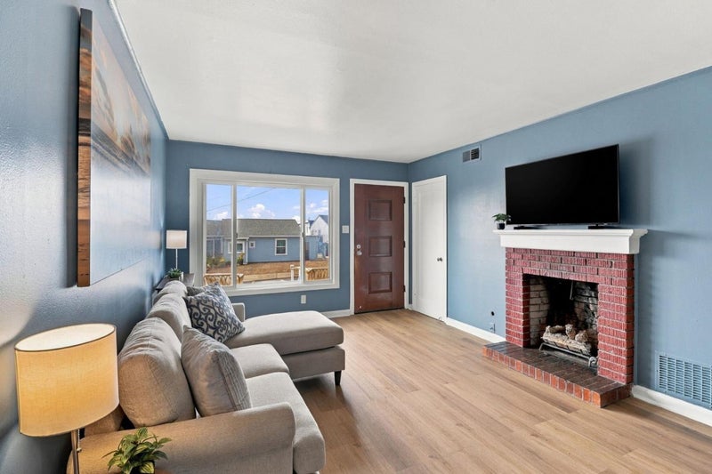 527 Fremont Avenue