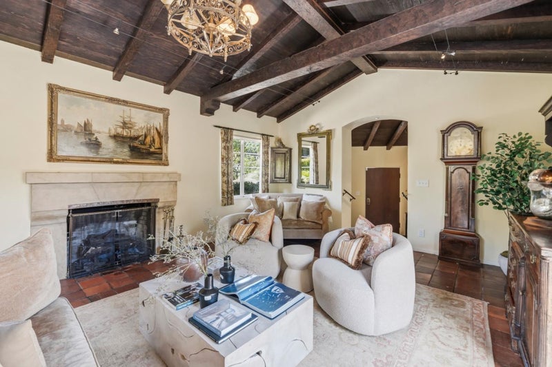 24613 Upper Trail