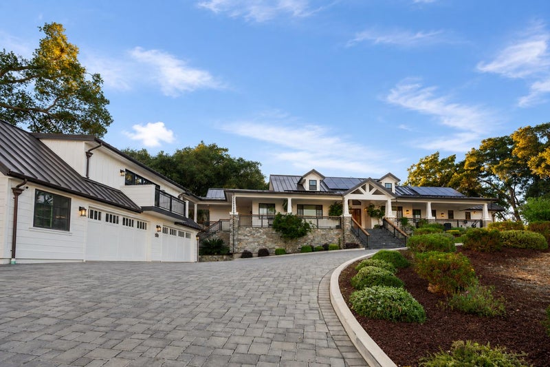 1975 Saffron Court