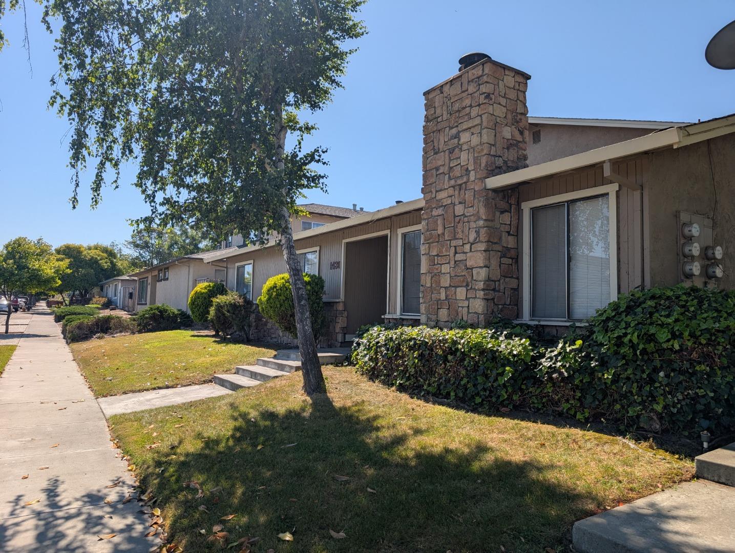 1431 Gabilan Drive