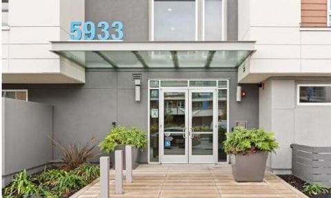 Photo of 5933 Sunstone Drive #410, SAN JOSE, CA 95123 (MLS # ML82034388)