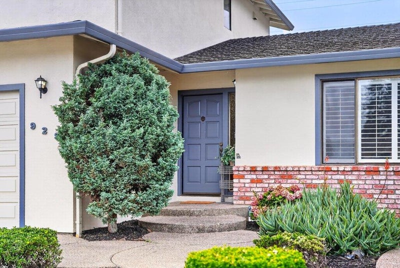 929 Lake Village Drive