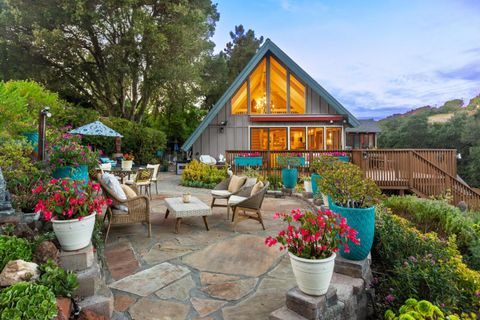 Photo of 412 Corral De Tierra Road, SALINAS, CA 93908 (MLS # ML82027386)