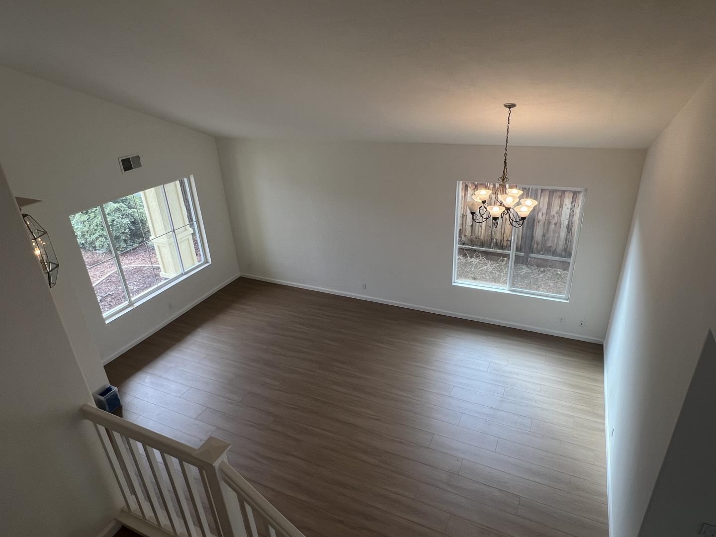 711 Hillock Drive