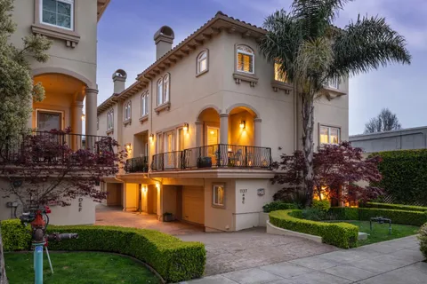1137 Paloma Avenue Unit A, Burlingame, CA 94010 - #: ML81997930